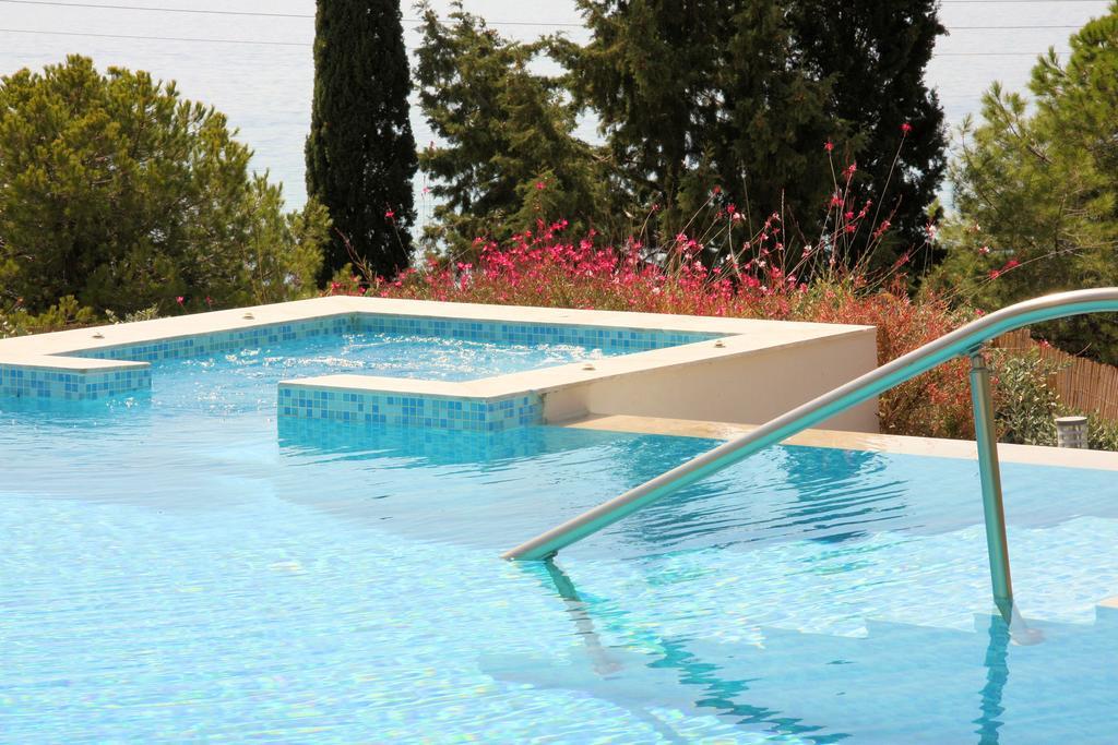 Villa Costamare - Enjoy Lazy Days On The Private Pool-Jacuzzi Pefki Стая снимка